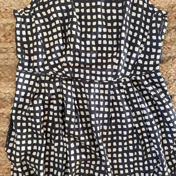 Banana Republic Size 12 Brown & Tan Geometric Silk Blend Dress w/ pleated front - Picture 2 of 8